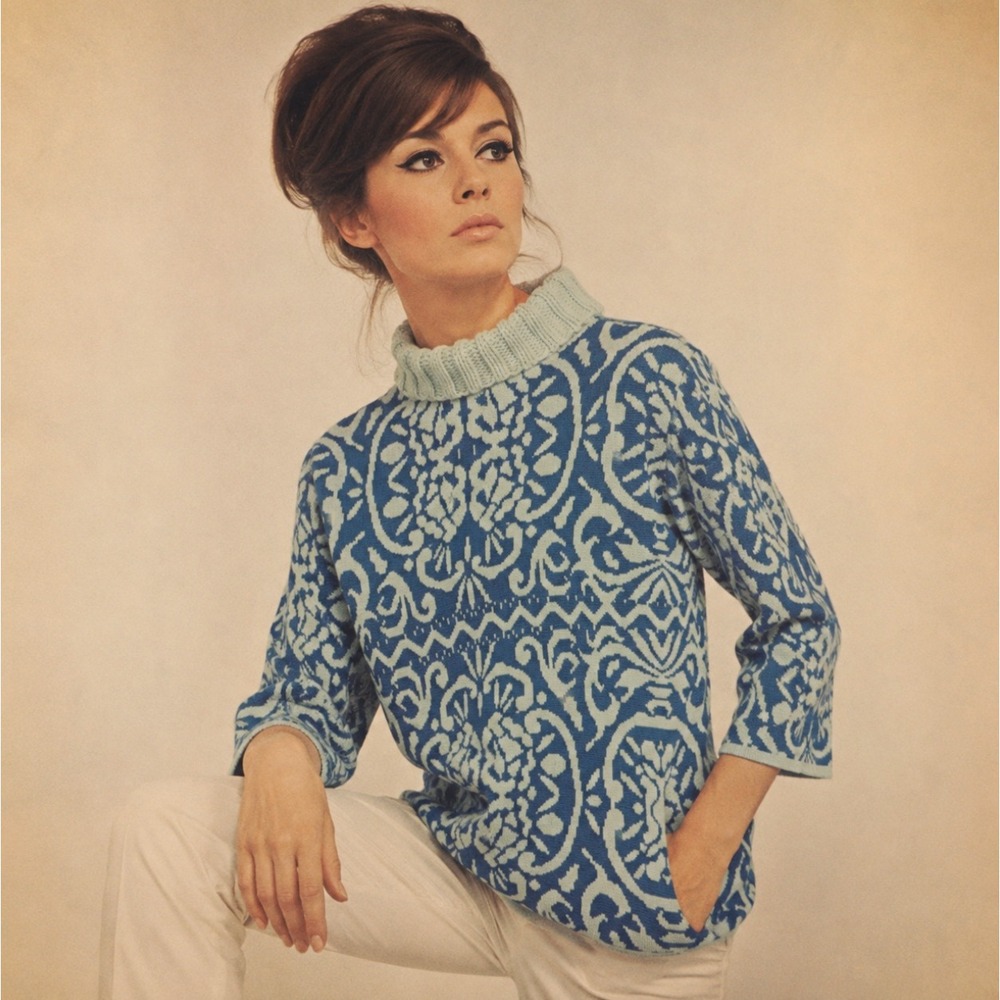 Vintage M L Turtleneck Sweater 100% Wool 60s Retro Blue Maximalist Twee Quirky